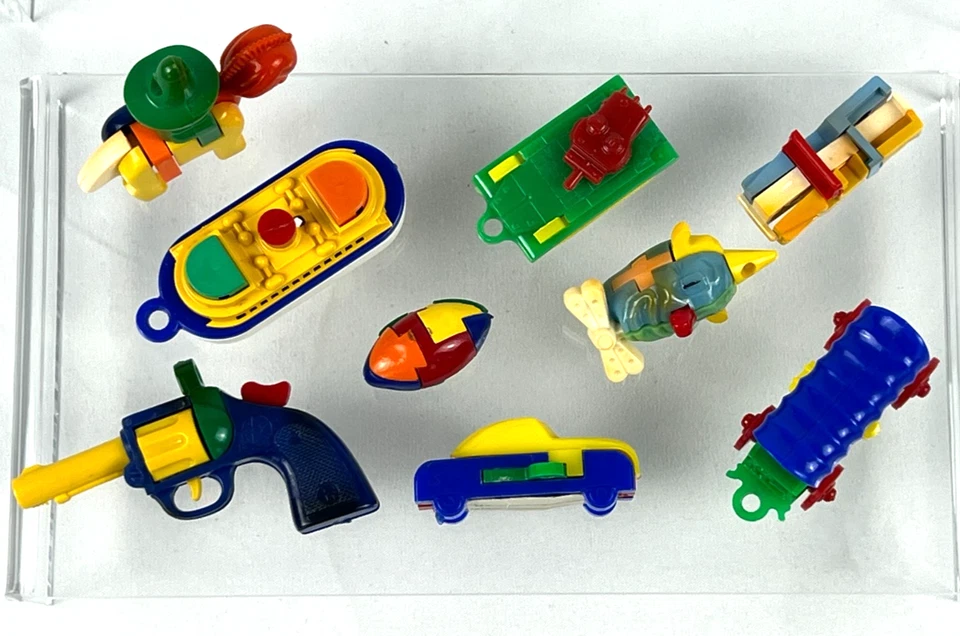 Vintage 1940's Lot of 14 Keychain Puzzles Lional, Plas-Tix, Bell, Merit, Others - Image 4 of 4