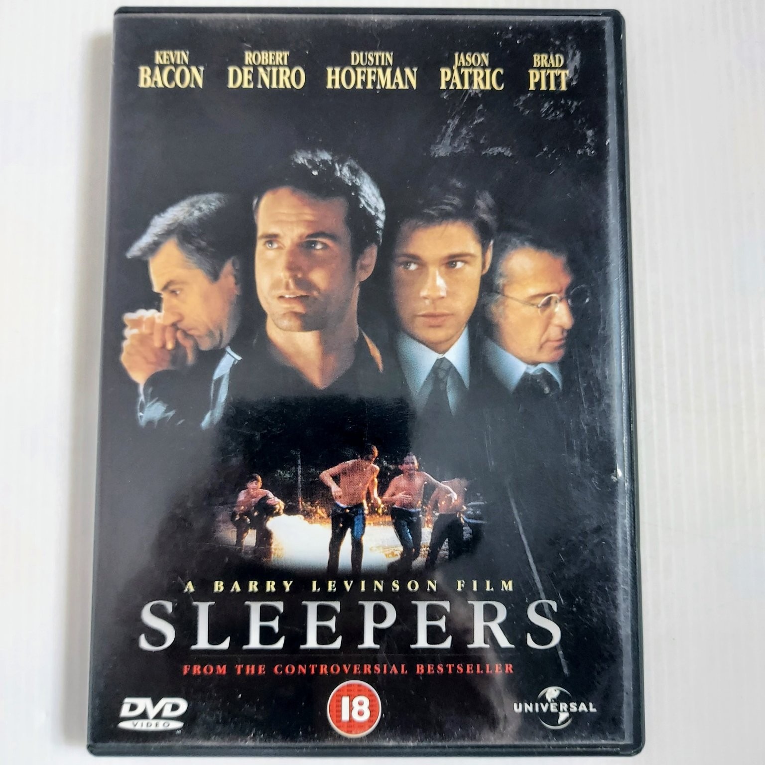 Sleepers DVD Barry Levinson Film Kevin Bacon Robert De Niro Brad Pitt
