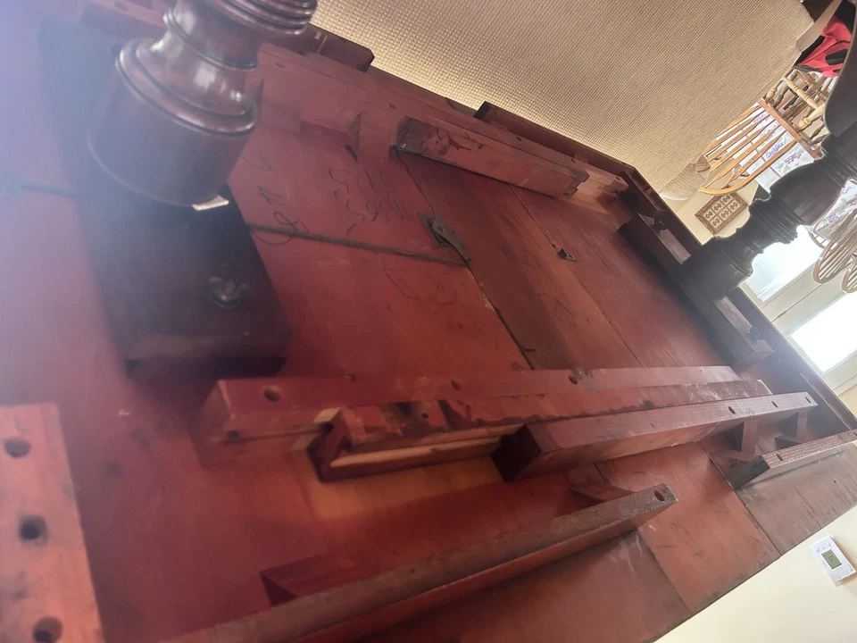 Mesa de comedor estilo Duncan Phyfe años 40 - nogal negro - 75 por 42 pulgadas Foto 3 de 3