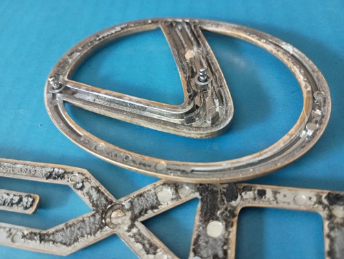 Lexus ES300 Emblem 1999-2001 Logo Badge Rear Trunk Set Gold OEM USED  - Bild 6 von 6
