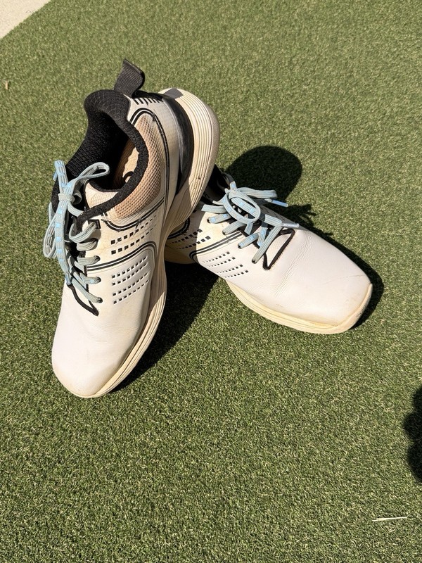 Sqairz White Baseball/Softball Cleats Men’s Size 10 Used Open Toe Box