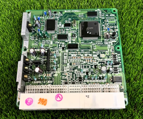 Toyota Land Cruiser 2000-2002 Engine Computer 1KZTE M/T 89666-60010 Oem Jdm used - Picture 7 of 13