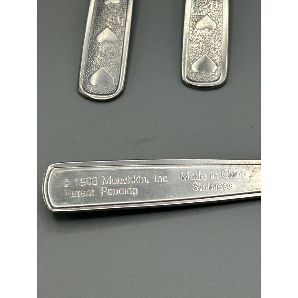 Juego de 17 cucharas infantiles Gerber & Munchkin de plástico metálico Foto 4 de 4