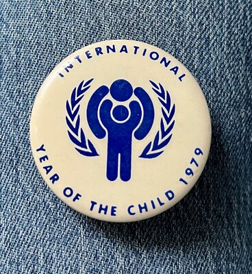 1975 International Year Of The Child 1 3/4'' Cel Cause Wendell's Minneapolis