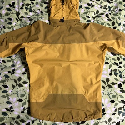 リアンTheta ar Jacket 金ロゴ、3連ZIPモデル 24k リアンTheta ar Jacket 金ロゴ、3連ZIPモデル 24k リアンTheta ar