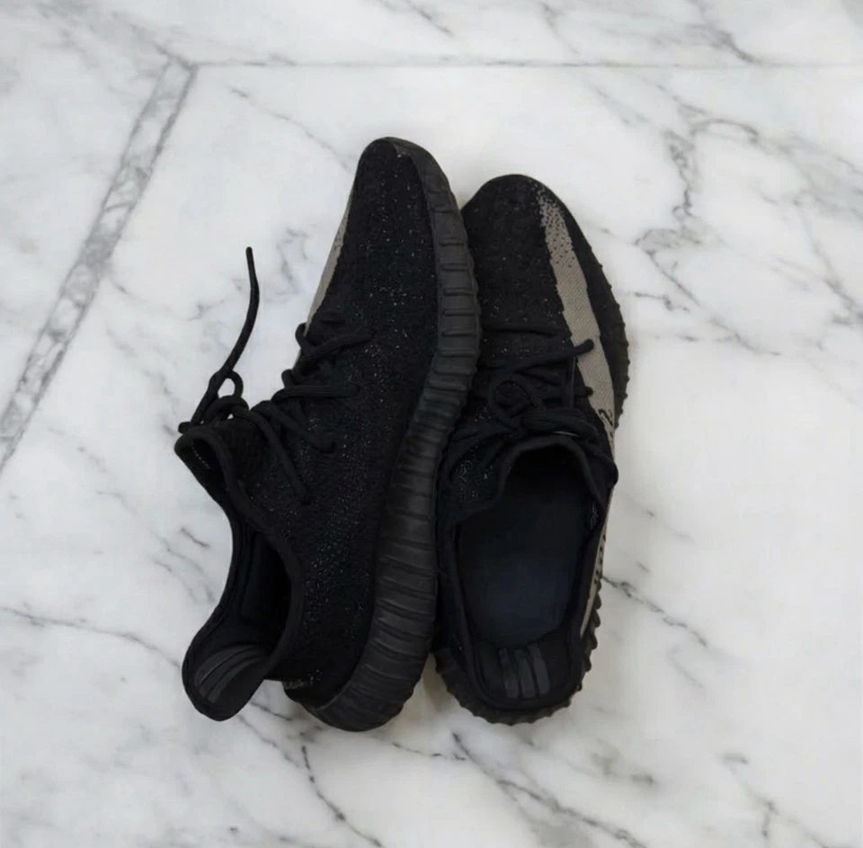 Adidas Yeezy Boost 350, foto 3 di 4