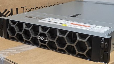 NEW DELL R760xs 2x Silver 4510 12C 2.4GHz 64GB RAM 12LFF HDD BAY  H755 RAID 2PSU
