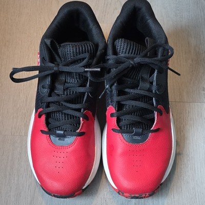 Size 8.5 - Under Armour Lockdown 8.5 Red Black