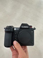 Panasonic LUMIX DC-S1 24.2MP Full Frame Mirrorless Camera L-Mount 4K60p Body