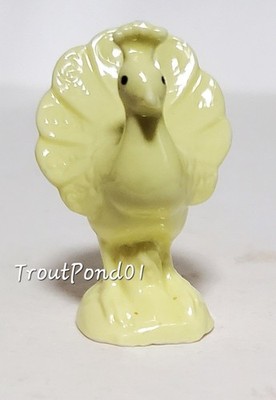 Wade Whimsies Peacock Porcelain Figurine Fair 2009 Arundel Christmas Bonanza