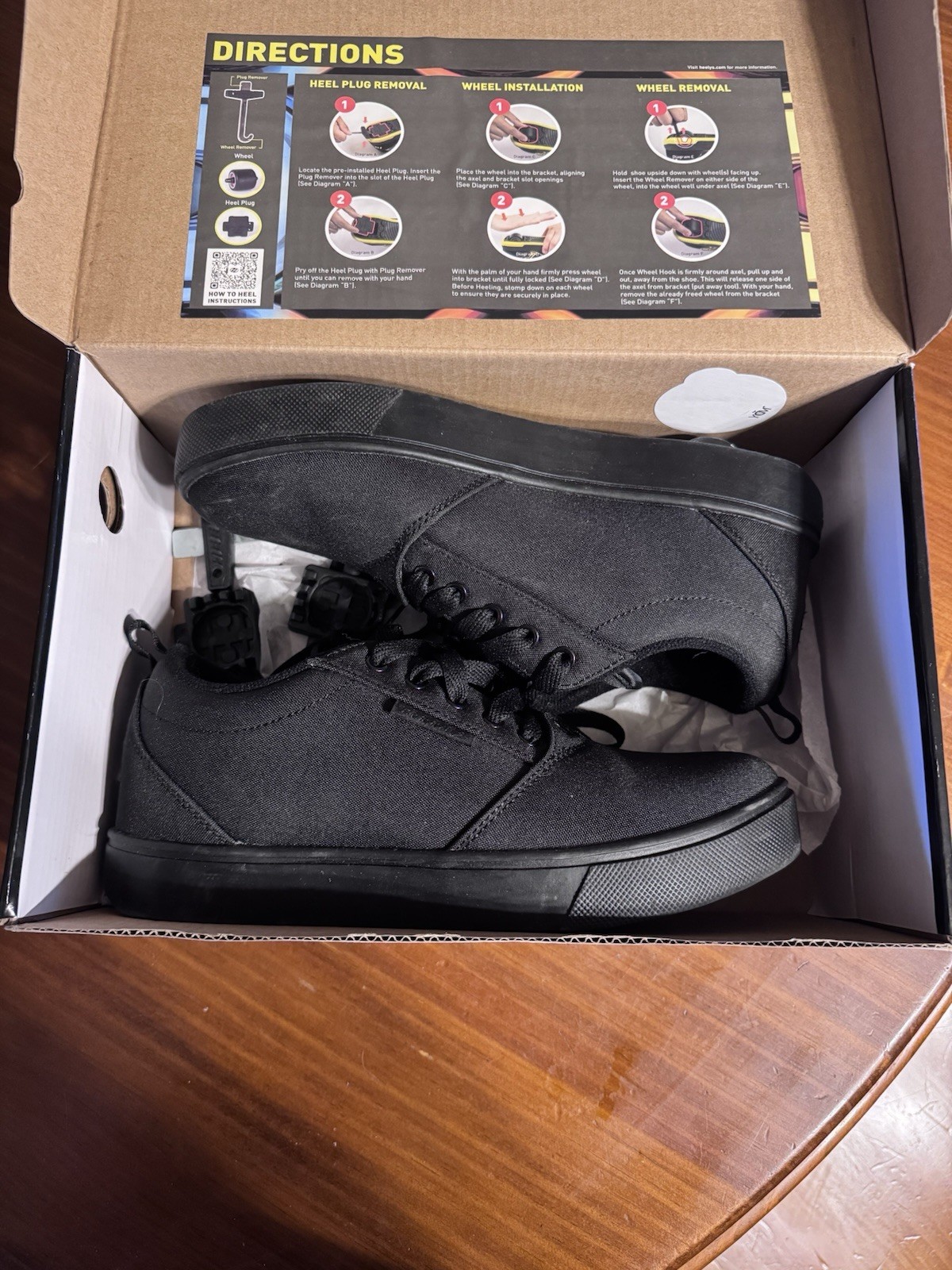 Heelys Pro 20 Black Men's Canvas Sneakers with Wheels
