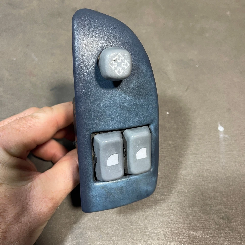 96 97 98 99 00 01 Express Van GMC Safari Master Window Door Panel Switch BLUE - Image 2 of 4