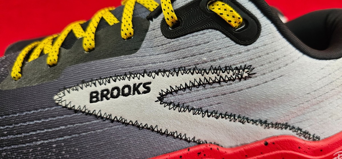 Brooks RunDisney Ghost Max 2 Mickey Mouse Running Shoes 