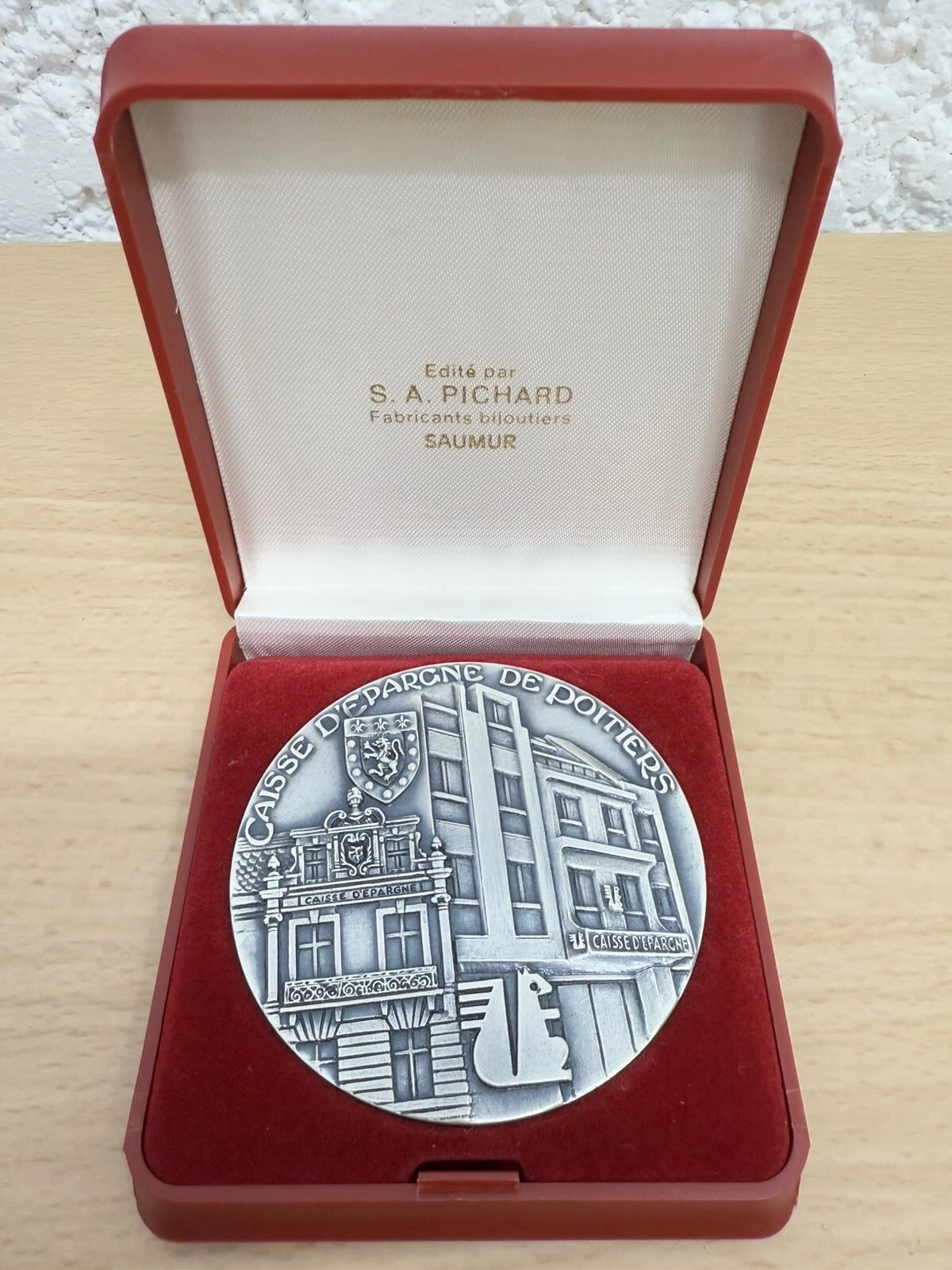 Médaille Caisse D’epargne De Poitiers En Bronze 1836 1986 dans sa boîte