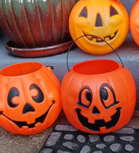 Vtg Halloween Pumpkin Bucket Candy Pail Blow Mold Signed Lot 1960 -1990 - Picture 4 of 17