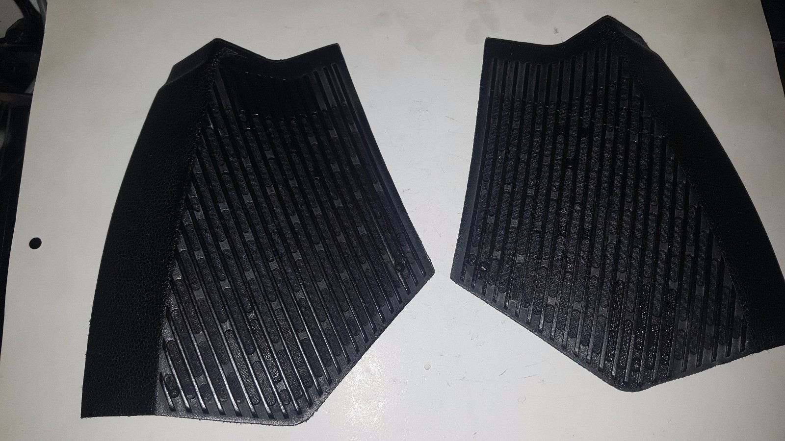 MERCEDES W123 DASH SPEAKER COVERS LEFT AND RIGHT PAIR eBay