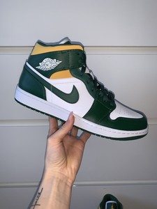 jordan 1 mid 44