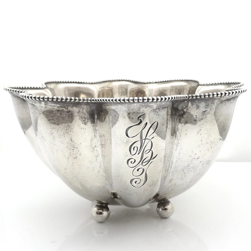 Toalla de plata esterlina borde con cuentas estriado cuenco con patas 6 pulgadas de ancho 192 gr Foto 3 de 4