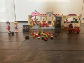 LEGO FRIENDS: Heartlake Cupcake Cafe (41119)