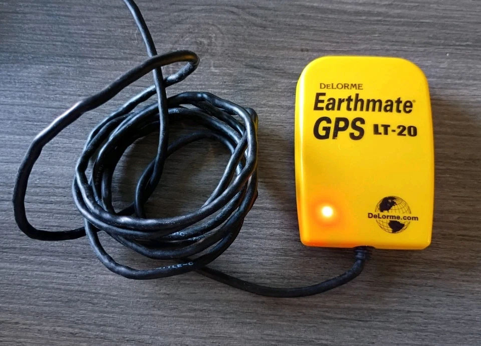DeLorme Earthmate GPS LT-20 Model 9838 USB Port Lights Up Working - Image 2 of 2