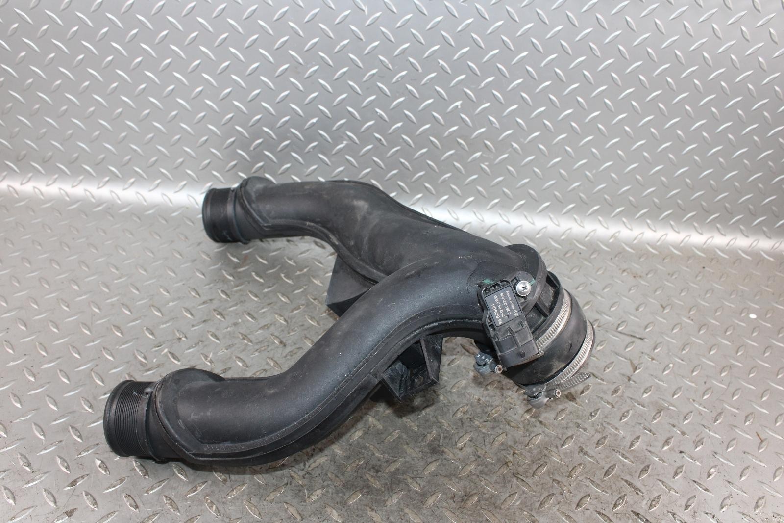 Maserati Ghibli 2014-2017 Air intake pipe