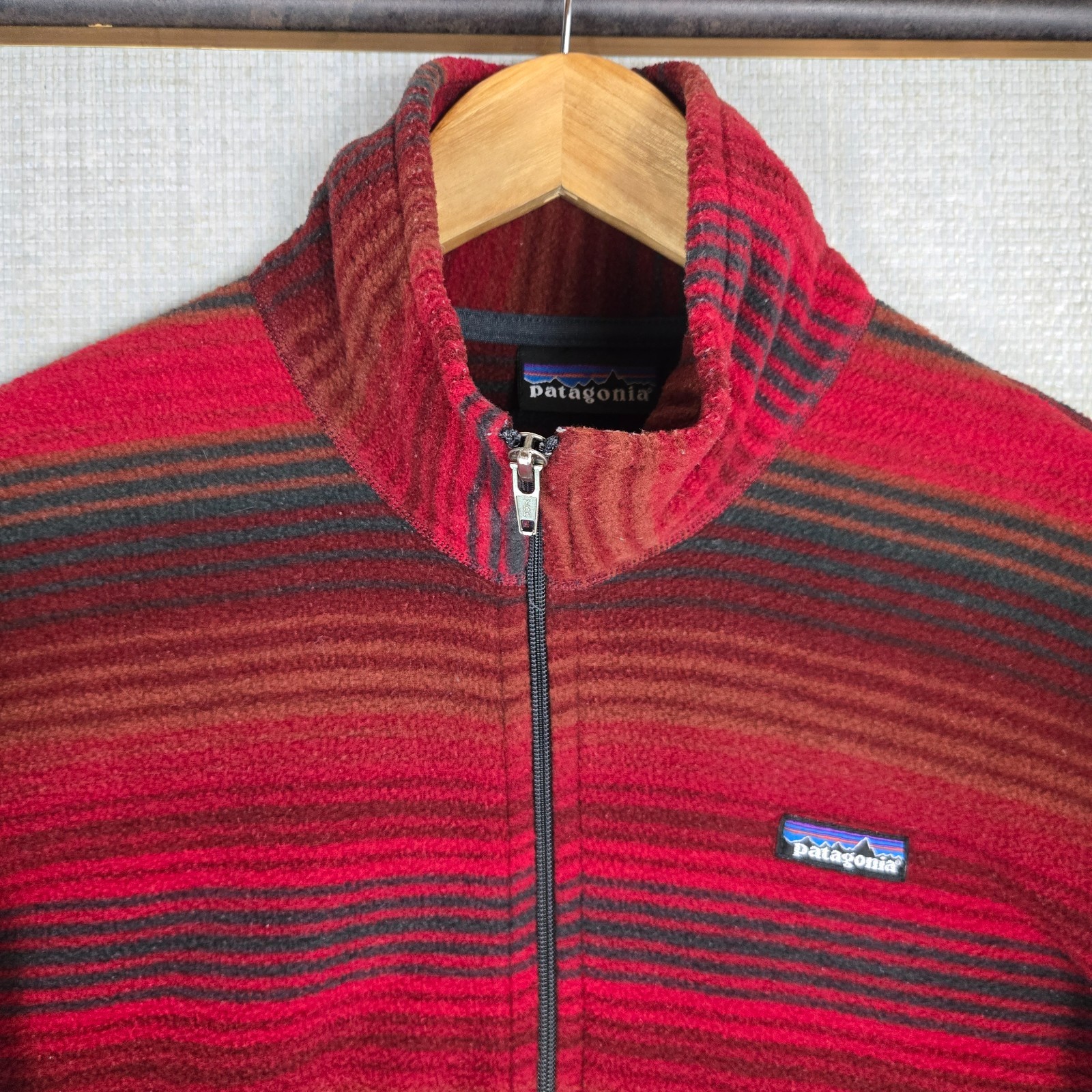 PATAGONIA VTG 1999 Mens Medium Made in USA Red Serape Stripe Fleece 1/4 Zip image 9