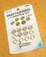 Dyno ~ DECORATIVE SNAP FASTENERS w/TOOL - White Pearl & Brass - 6 Sets #191 NOS