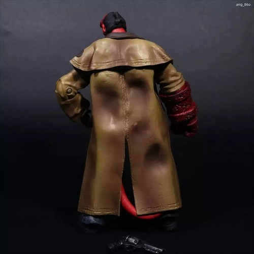 Hellboy The Golden Army Action Figure Mezco 18cm Trench Sigaro Idea Regalo - Imagen 5 de 24
