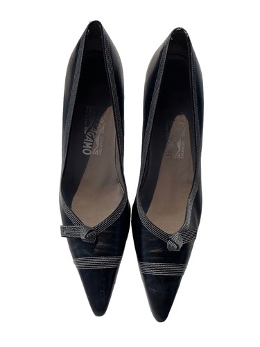 Vintage Salvatore Ferragamo Black Leather Women display picture 2