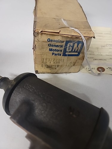 3772241 GM Wheel Cylinder - Picture 2 of 6