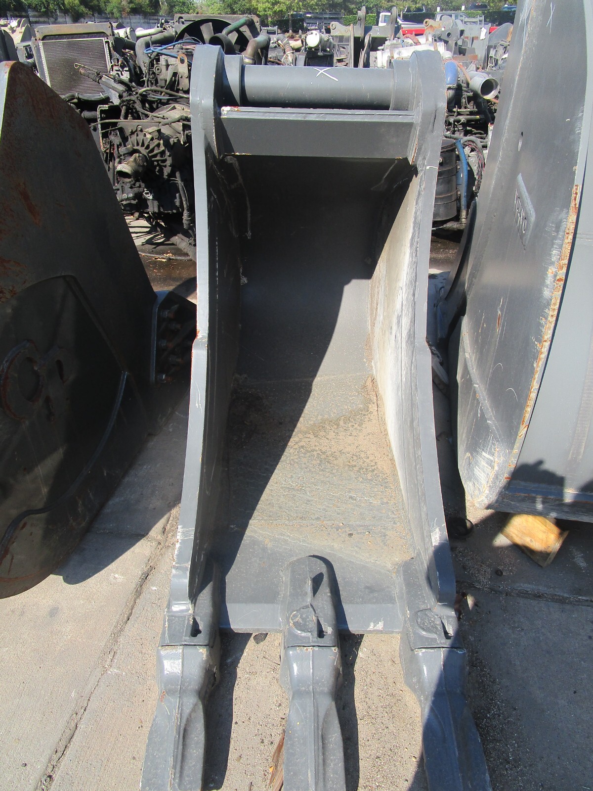 New Volvo Excavator Bucket 29" Inch Wide 3 Tooth EC360 eBay