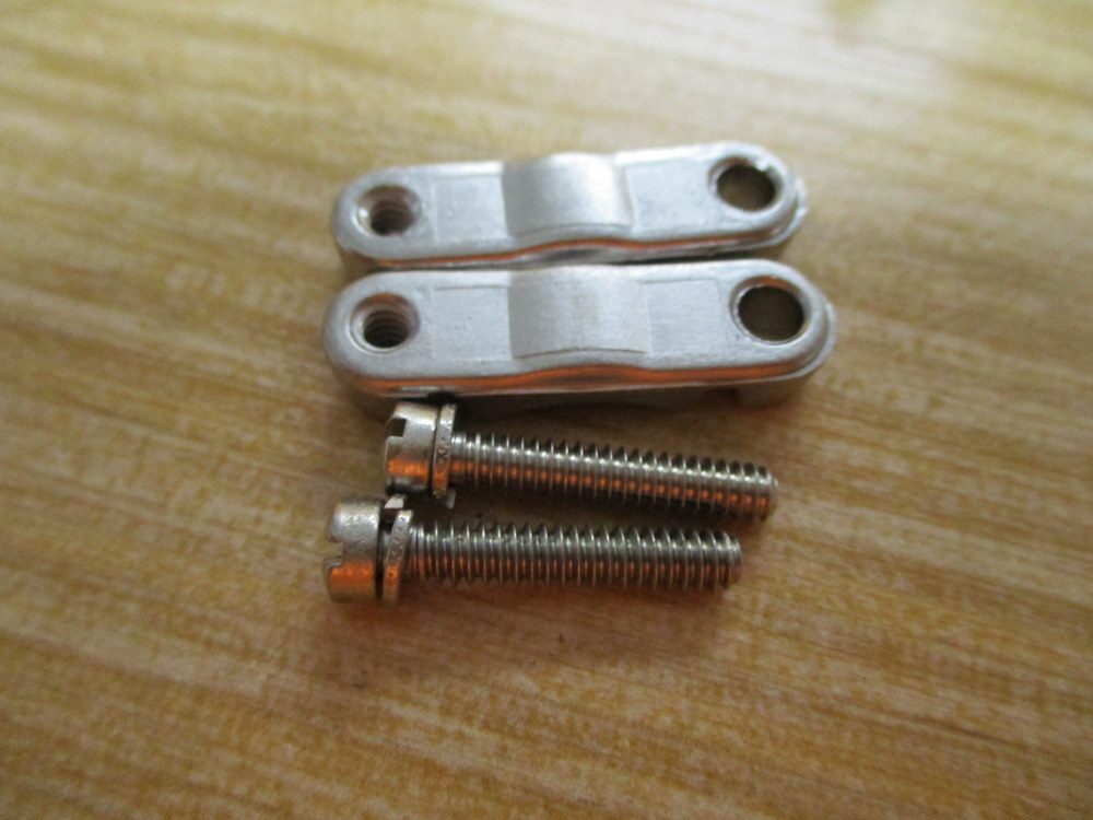 TE Connectivity 208945-5 AMP Connector Cable Clamp 2089455