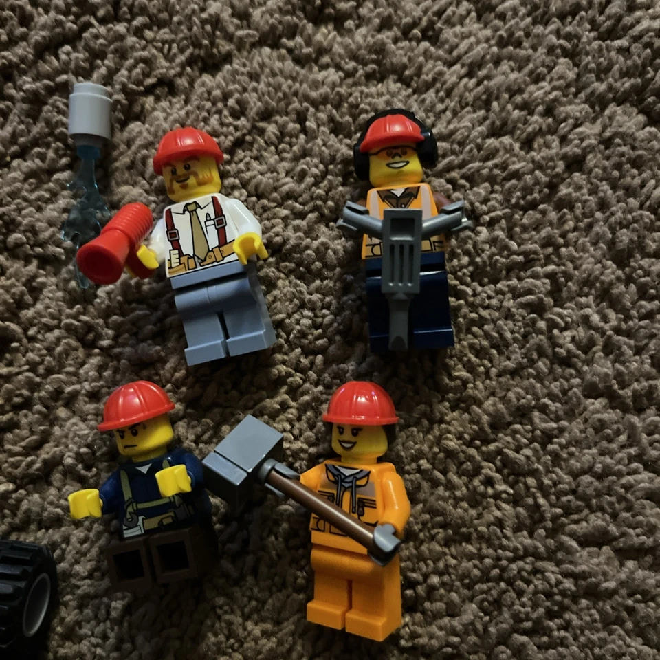 LEGO City 60072: Demolition Starter Set..(4) MINIFIGS..LOADER & INSTRUCTIONS - Image 3 of 4