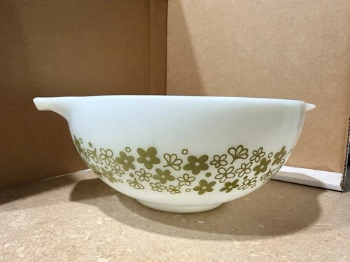 Pyrex Cinderella Mixing Bowl  2.5 Qt Crazy Daisy Spring Blossom 443 VTG