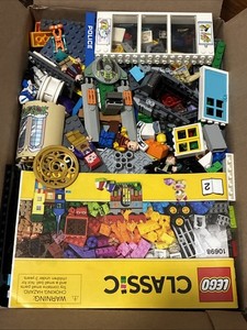 Lego Lot Star Wars And Other Themes Lot Of Minifigures Parts And Pieces
