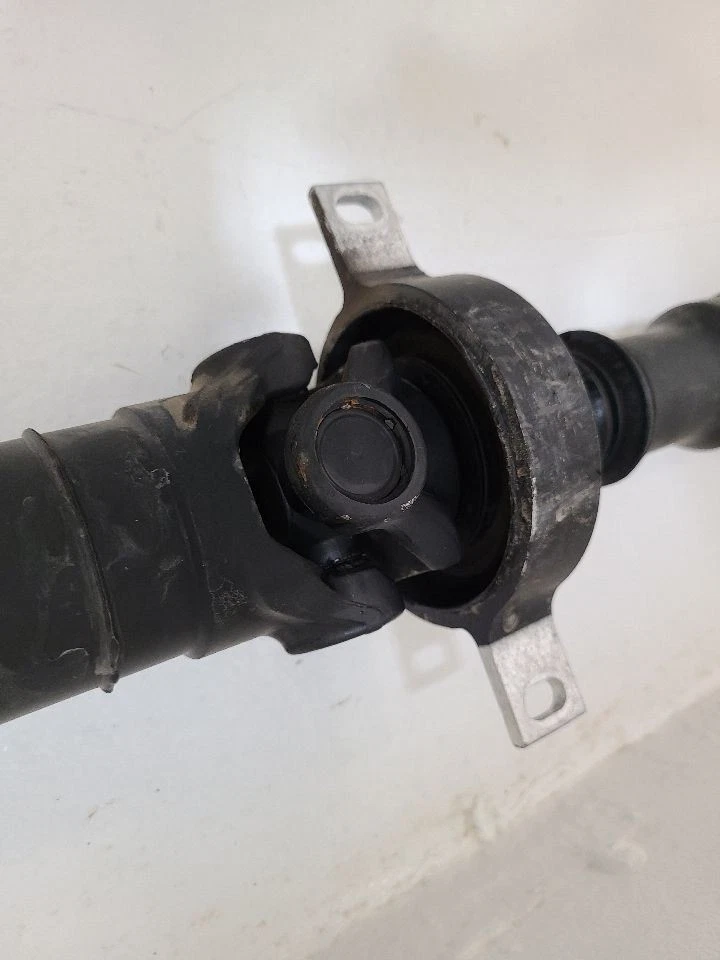 2015-2019 BMW X6 Rear Drive Shaft RWD 26108693406 15-19 Foto 3 de 4