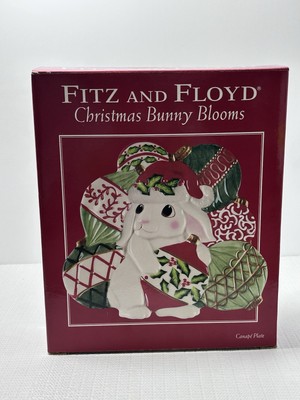 Fitz and Floyd Essentials Canapé Wall Hang Plate Christmas Bunny Blooms