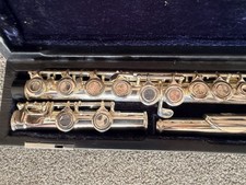 J. Michael Student Flute - Closed Hole, Offset G - Includes Hard Case