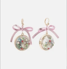 Betsey Johnson Christmas Holiday Snow Globe Christmas Ornament Earrings Lucite