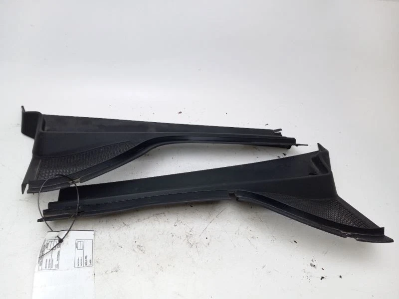 2009 VOLKSWAGEN TIGUAN COWL VENT PANEL - Image 2 of 4