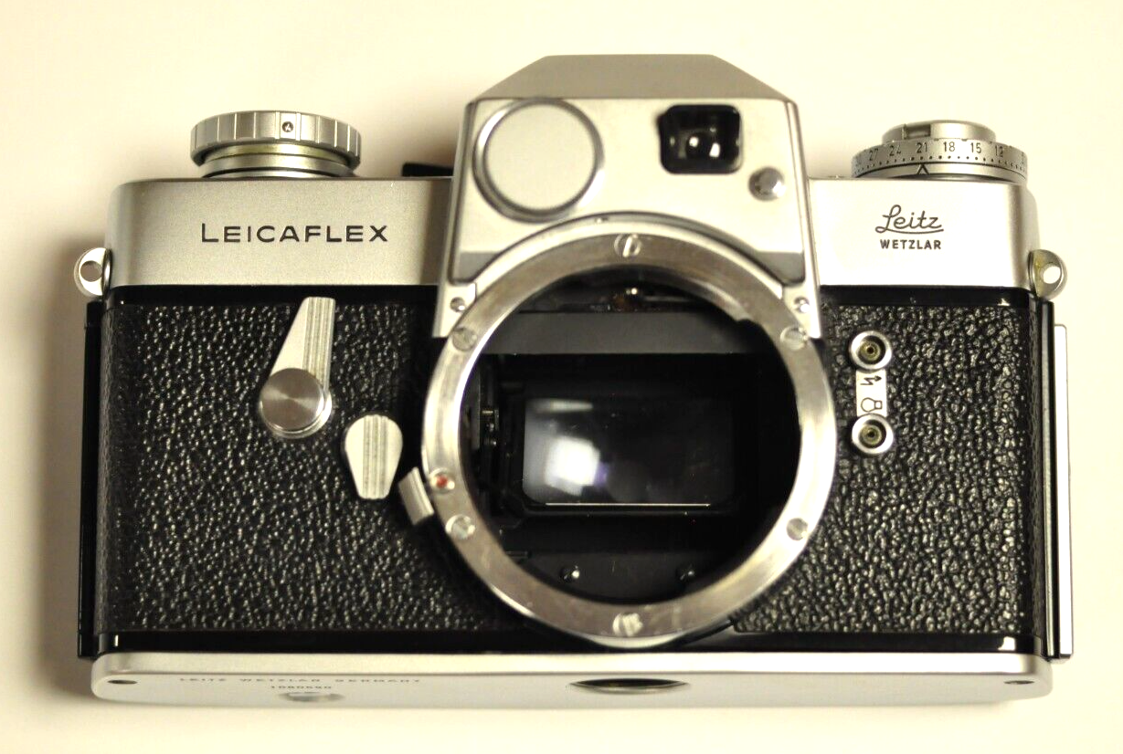 Leica Leicaflex Standard Mark I 35mm SLR camera body. PARTS OR REPAIR