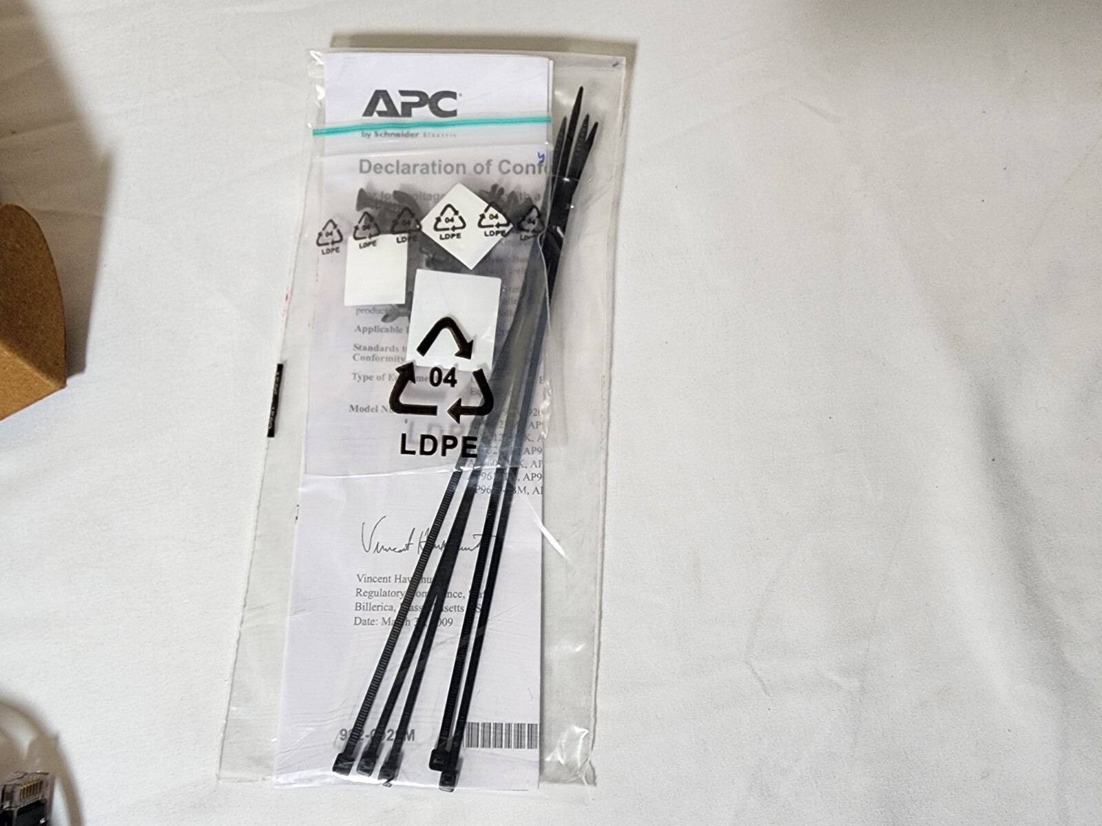 APC AP9335TH Temperature and Humidity Sensor for sale online | eBay