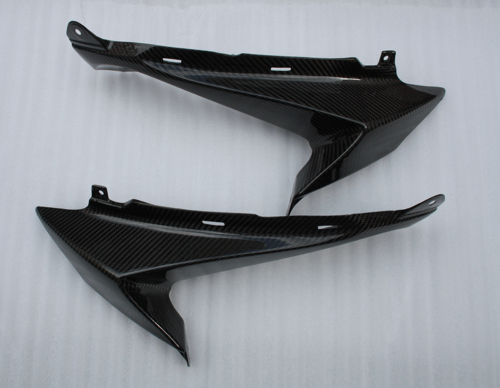 Flancs de carénage avant Suzuki GSXR 600 750 2008 2009 2010 en fibre de carbone noir