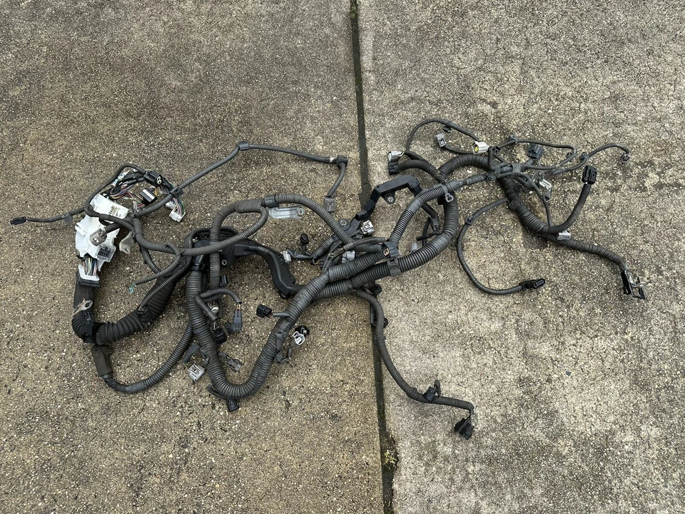 LEXUS IS250 2006-2008 2,5 L 4 CILINDROS TRACCIÓN TRASERA EN EL CONJUNTO DE ARNÉS DE CABLES DEL MOTOR 82121-53180 Foto 2 de 4