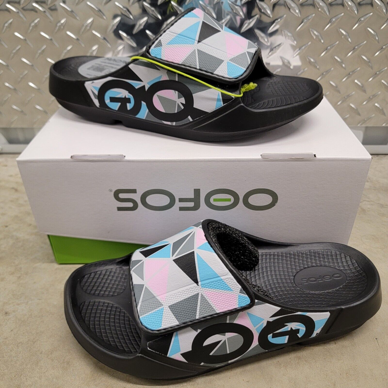 OOFOS OOAHH SPORT FLEX PRISM PINK BLUE Mens 10 Wom 12 Recovery Orthopedic  Slides