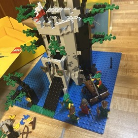 LEGO Castle: Forestmens River Fortress 6077 95% Comp W/ Manual Box Inserts READ