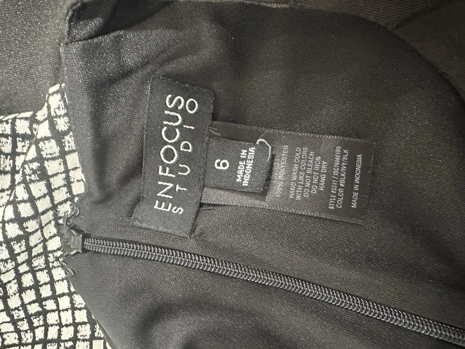 VETEMENTS Abito donna En Focus Studio bianco e nero senza maniche taglia 6