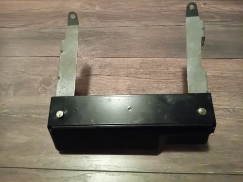 Opel Frontera B Bj '99 - Halterung Motorsteuergerät ECM ECU