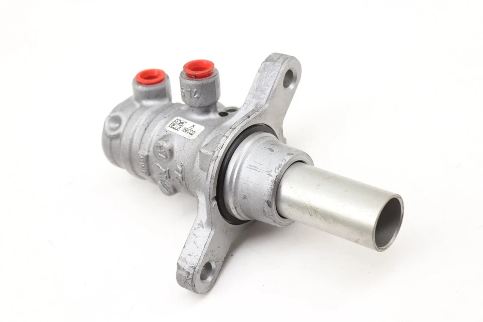 BMW 740LE XDRIVE 2017 - Cilindro maestro de freno 6881095 Foto 2 de 4