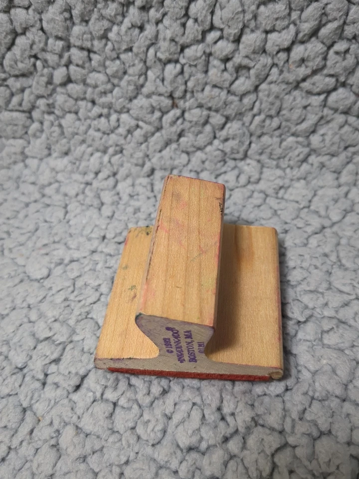 Sello de goma vintage 1992 Inkadinkado montado en madera "Amy" con borde de gato Foto 3 de 4